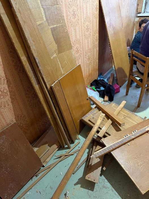 Отдам даром старый дверь, часть шкафа