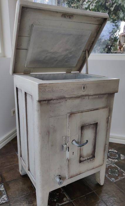 Frigider antic!Restaurat! 2 model diferit!