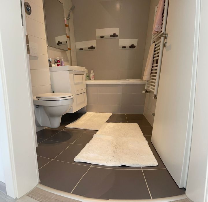 Apartament 2 camere, balcon, boxa si parcare