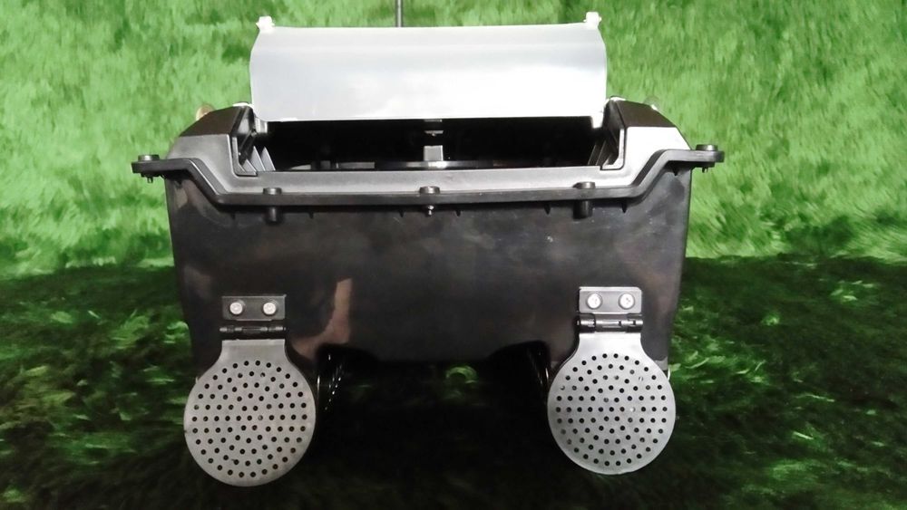 Лодка за захранка с GPS ; сонар ; автопилот ; 7,4V ; 16+1 поз.