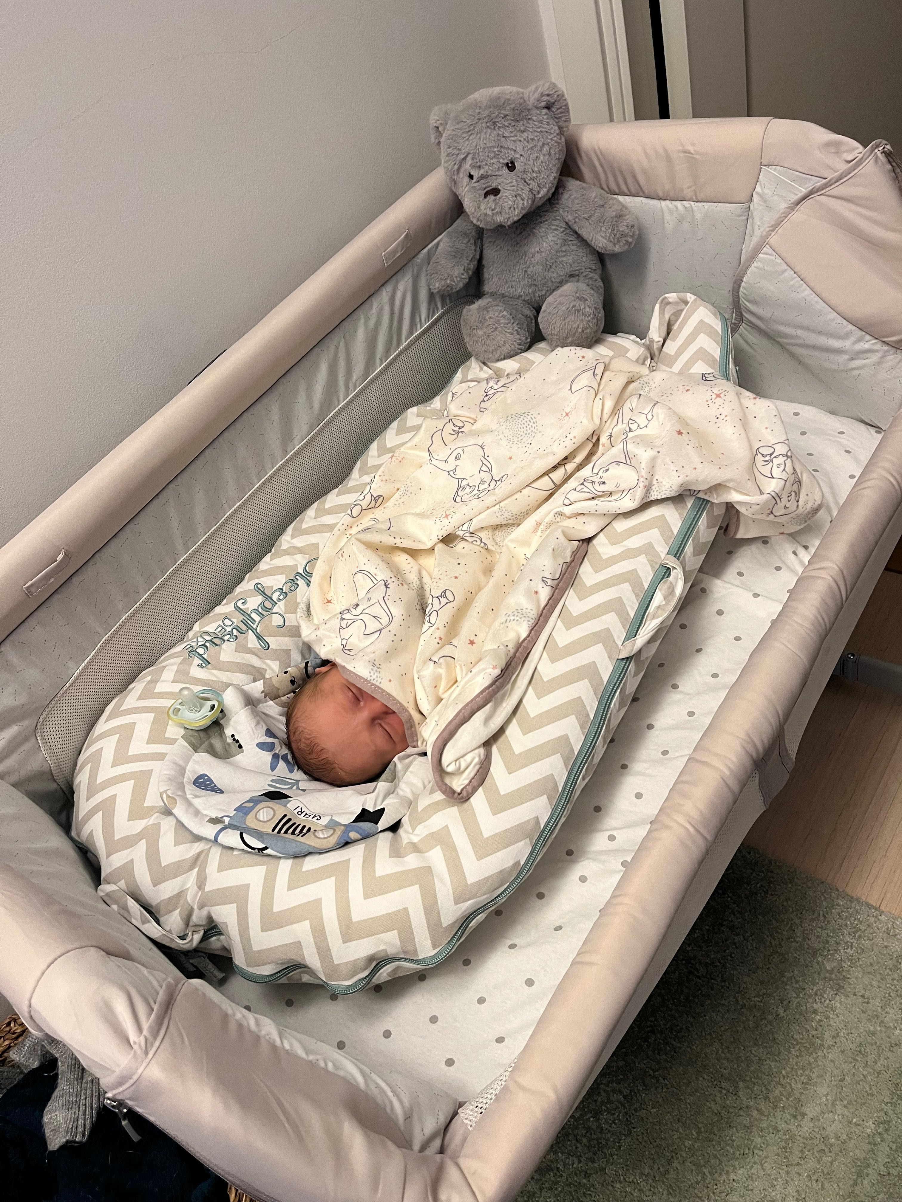 Chicco next to me кошара с падаща преграда