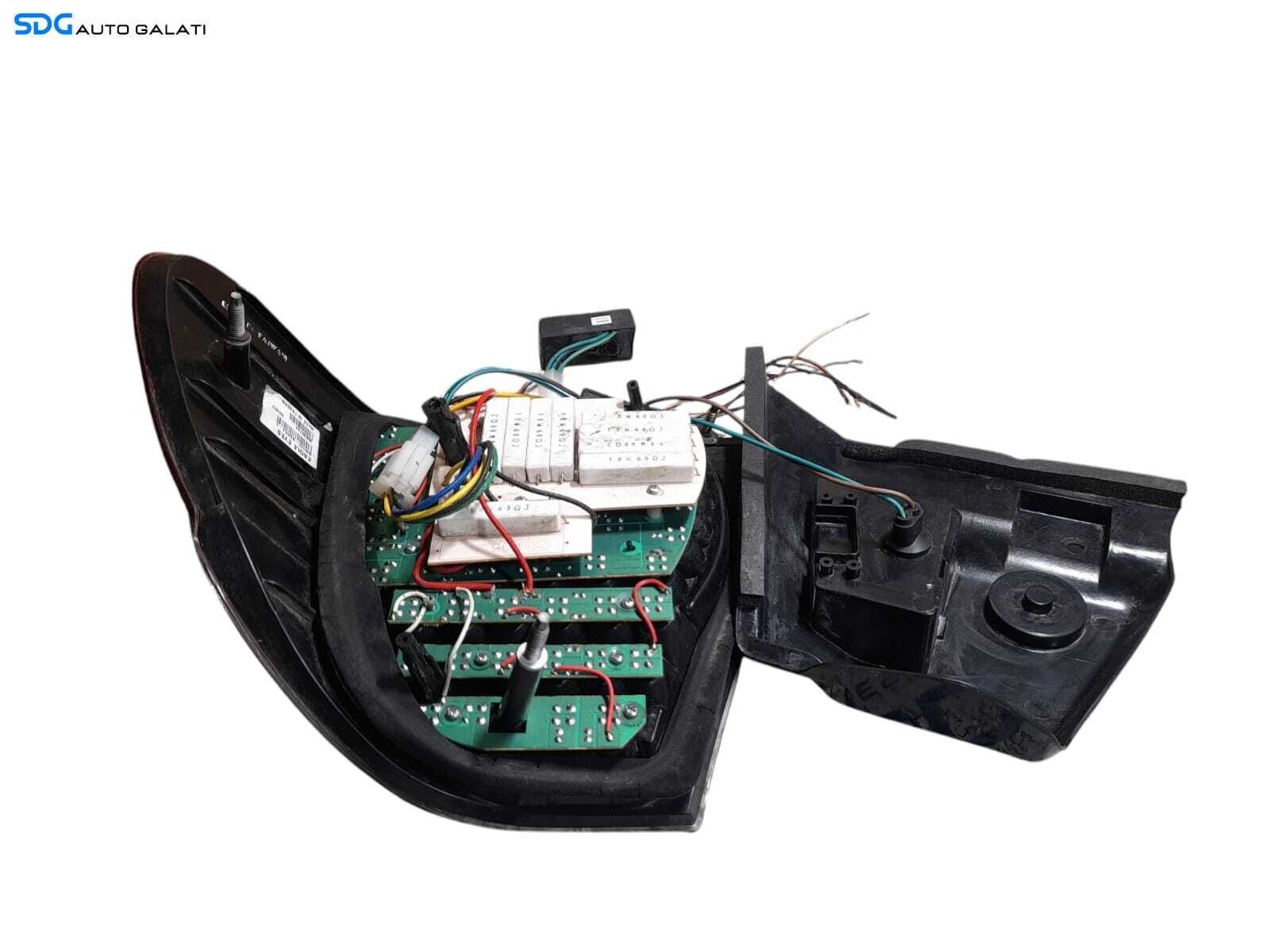 Stop Lampa Tripla Stanga de pe Aripa Caroserie cu Led BMW Seria 3 E46 1997 - 2005 Cod BM102-BERE4-E KS-BM043 [N1182]