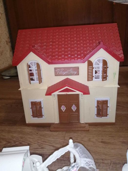 Продам 2 домика с семейством Ёжиков и мебелью