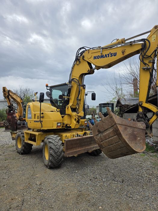 Excavator Komatsu 13.5 tone