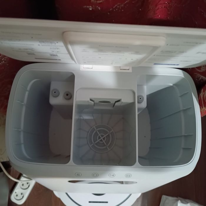 Продам робот пылесос