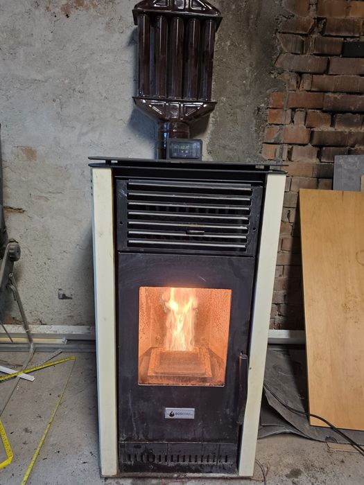 Суха пелетна камина