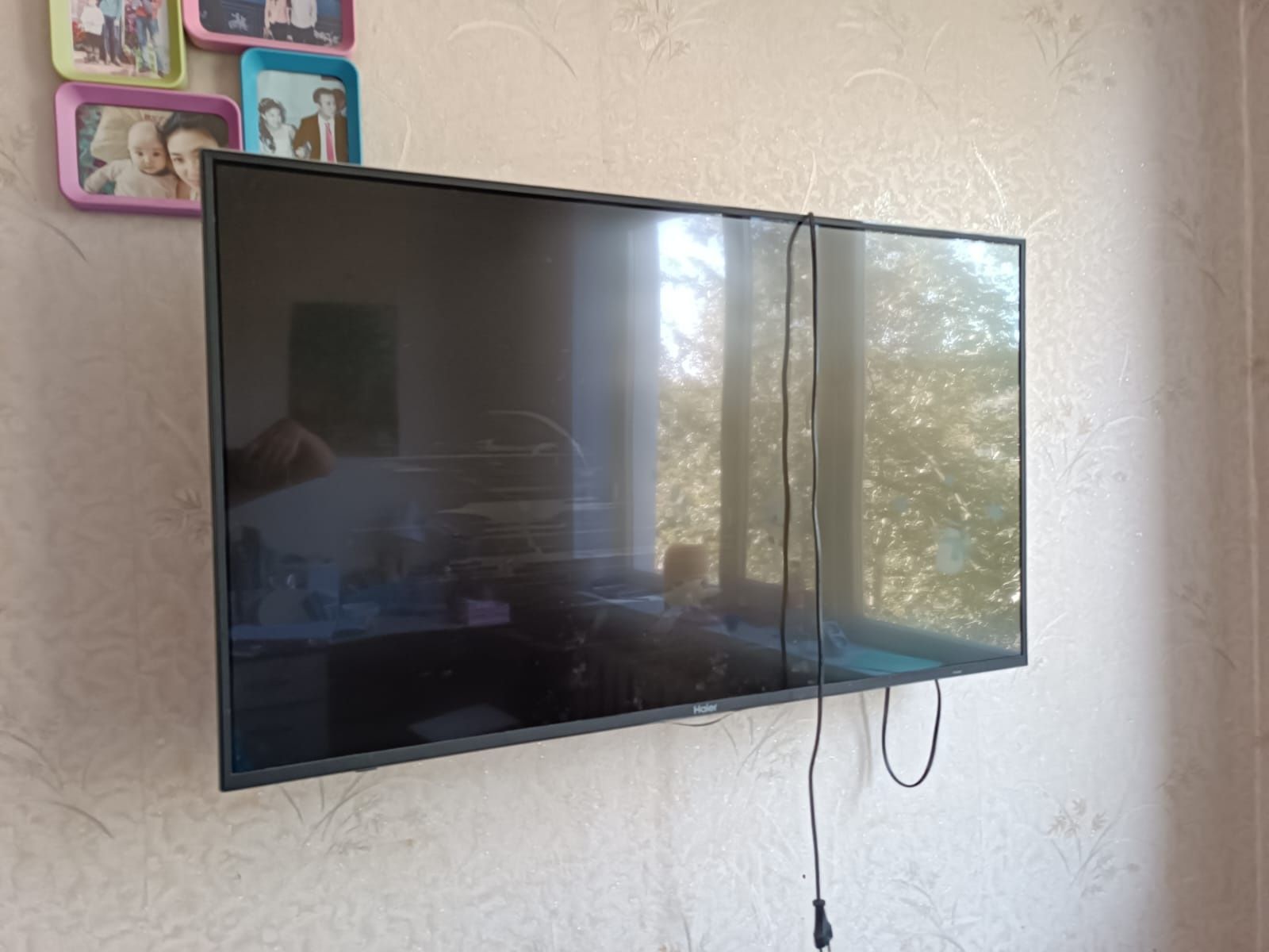 Установка кронштейна  телевизора на стену