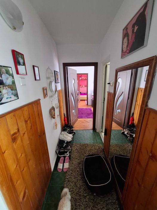 Vand apartament  an zona 13 Decembrie