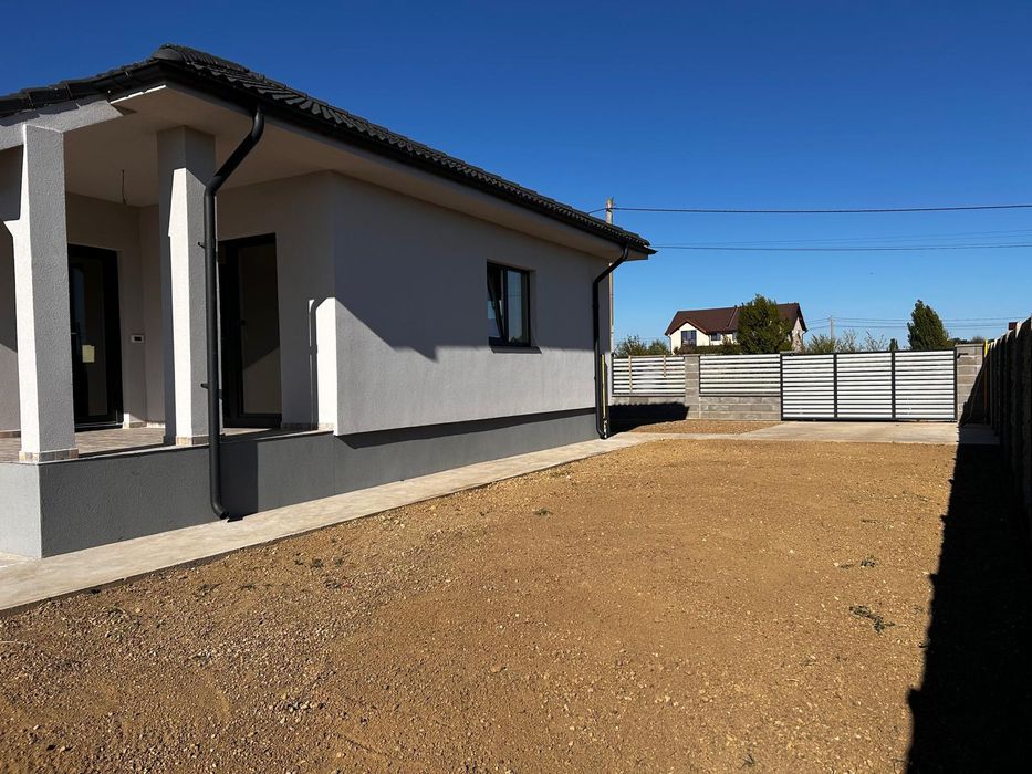 Casa individuala cu 4 camere de vanzare in localitatea Șag