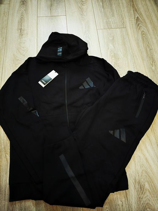 Trening Adidas barbat