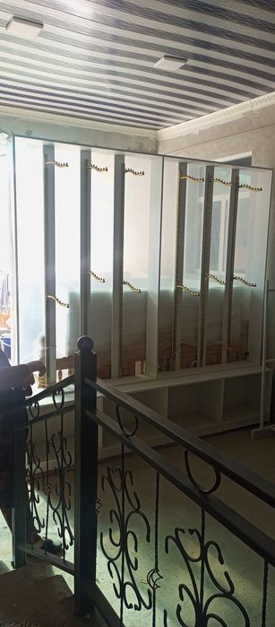 stelaj mebel , kiyimlar uchun