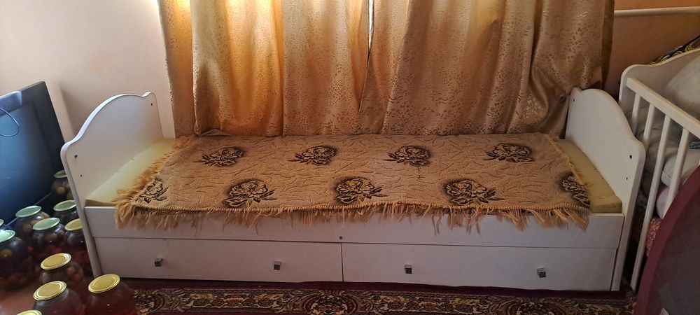 Кровать сатылады көп қолданылмаған. Қол жетімді бағада .