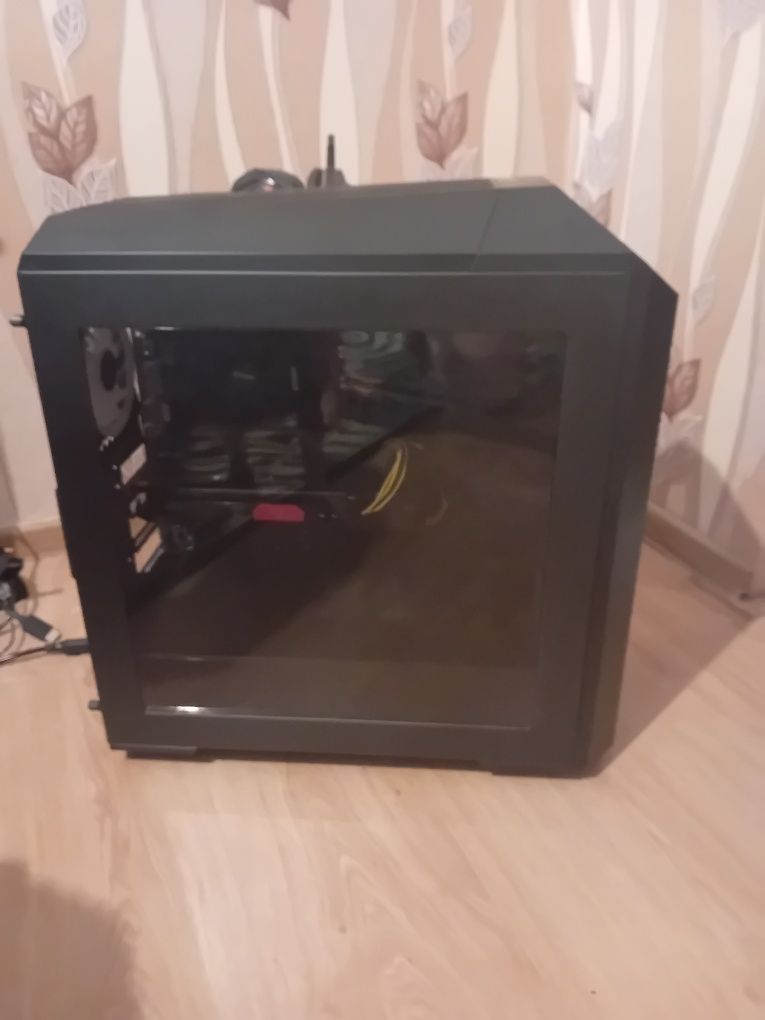 Геймърски компютър Red devil  Ryzen5  1600 8gb rx570 4gb
