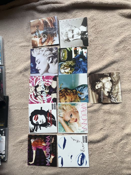 Продавам DVD и CD на Madonna