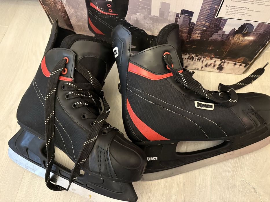 Vând patine de hochei X-Fact Pro