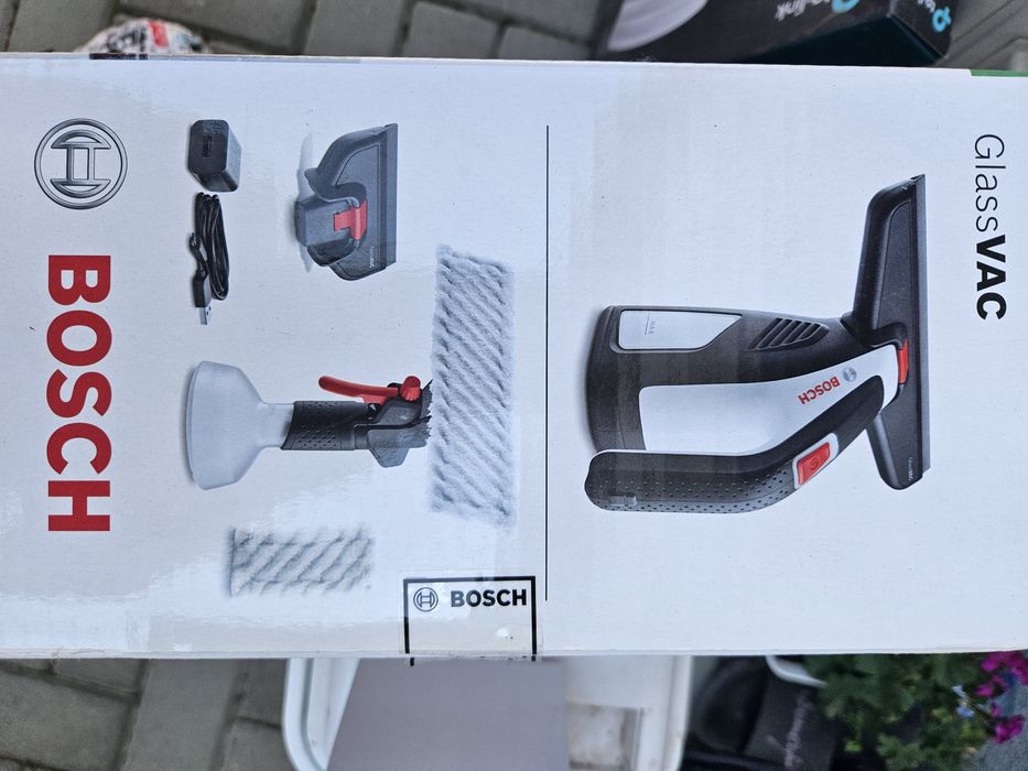 Aspirator de curățat geamuri