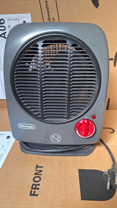 Вентилаторна печка Delonghi