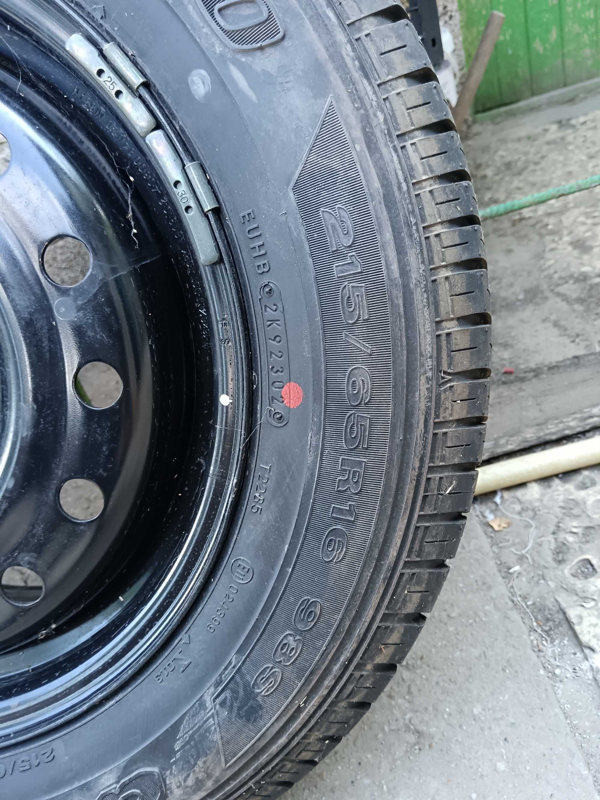 Гума с джанта 215/65/16