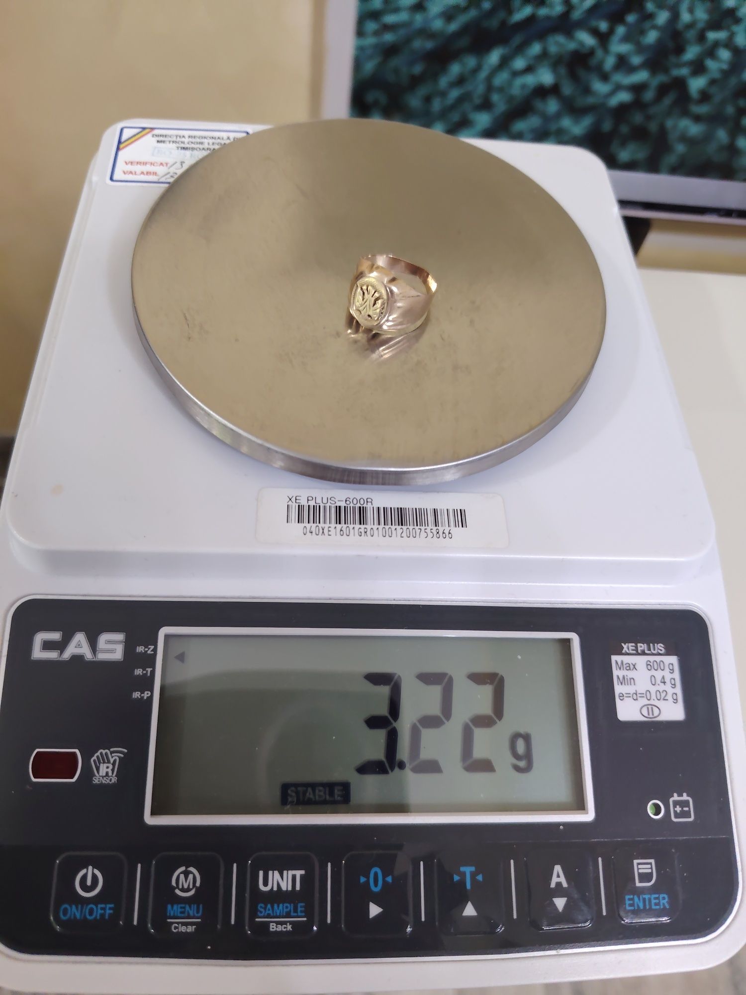 Vând aur de  14 k