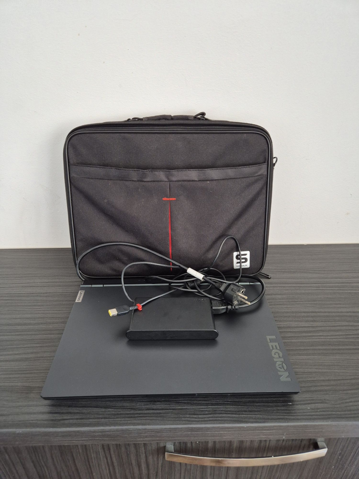 Lenovo Legion 5, Ryzen 7, 32GB RAM, SSD 1TB, GTX 1650 Ti + geantă