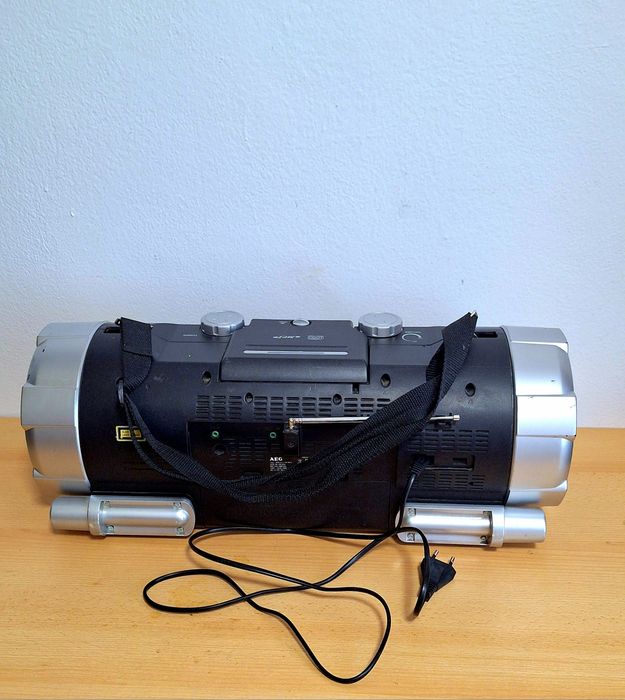 Boombox Aeg  srr 4317