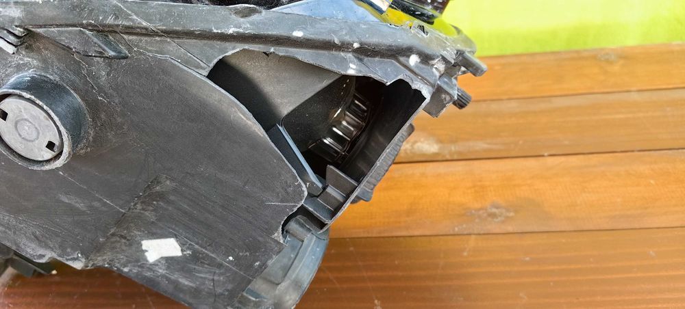 Фар за VW Passat / ВФ Пасат