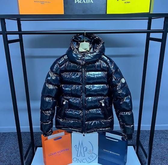 Ново брутално яке на Moncler Maya