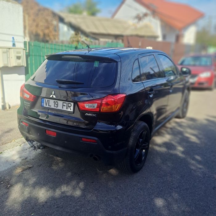 Vand Mitsubishi Asx, cititi anuntul va rog