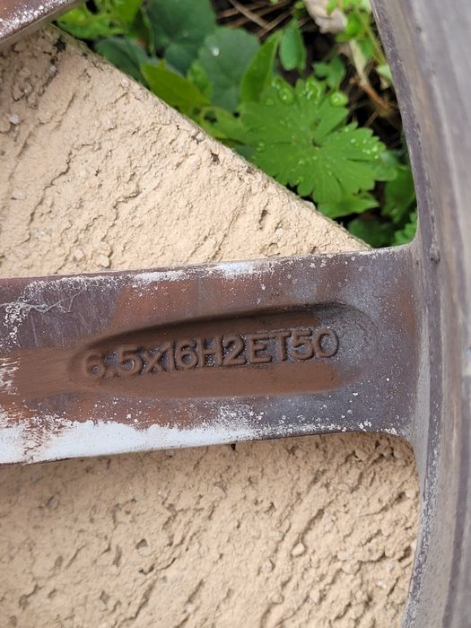 Vând 3  jante originale seat