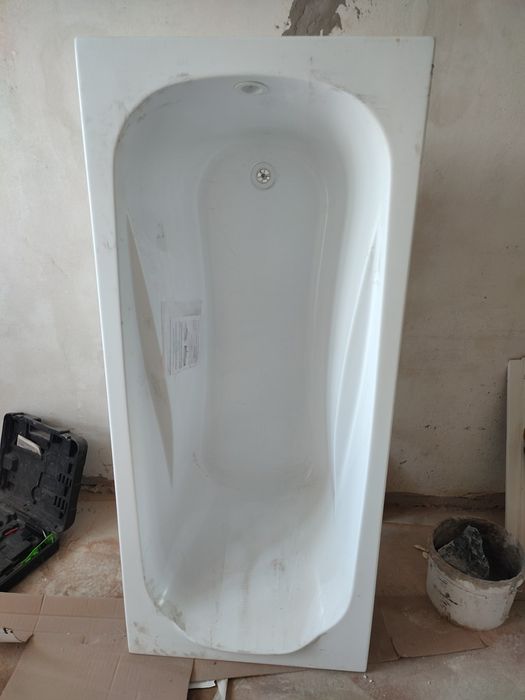 Продается акриловая ванна