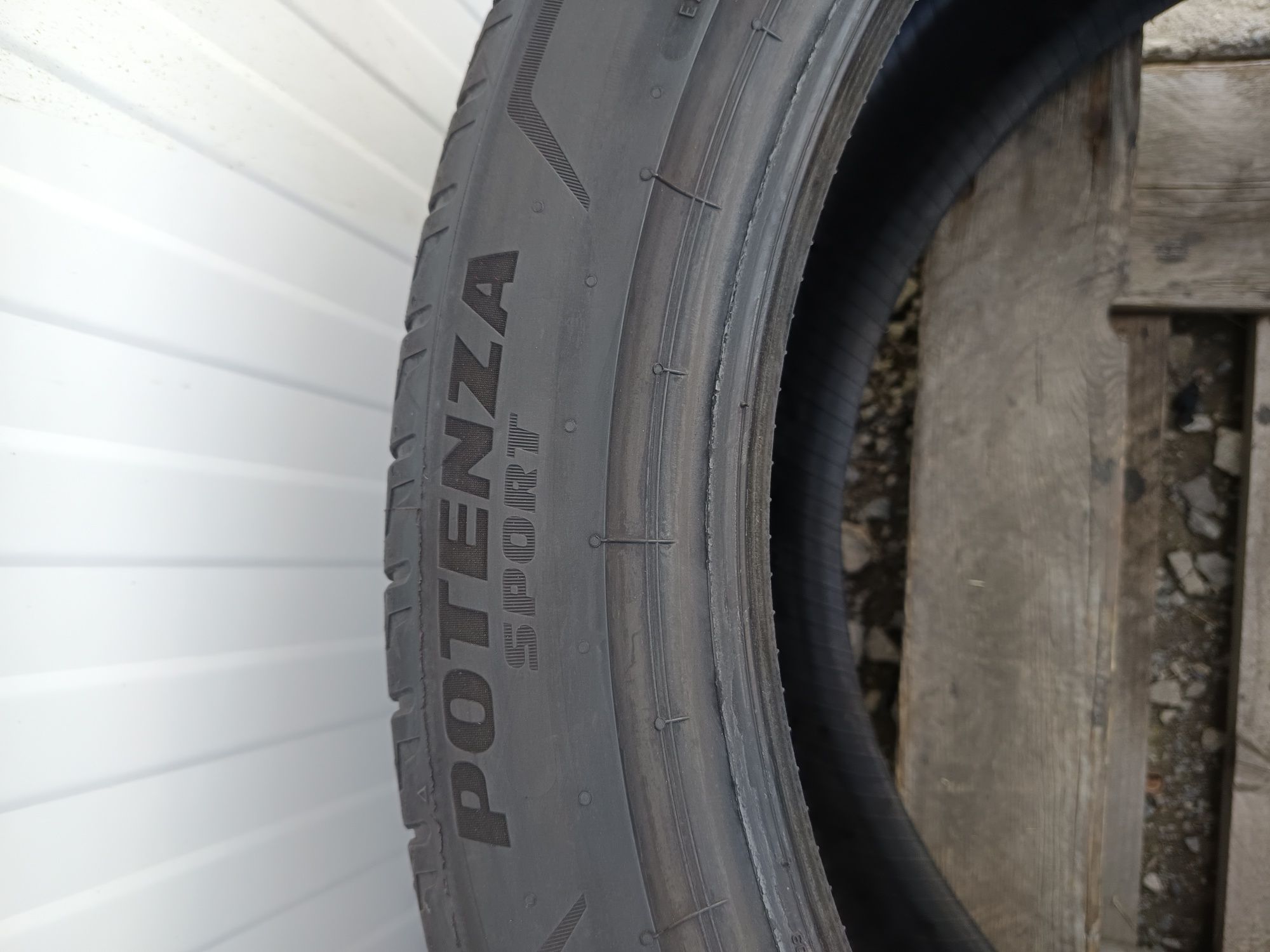 Летни гуми 285 40 ZR 22 BRIDGESTONE Дот0823