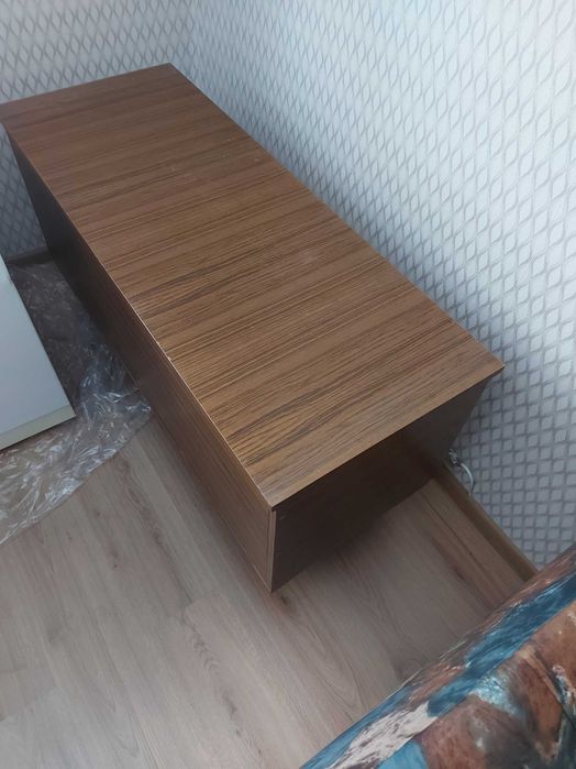 Запазена холна масичка