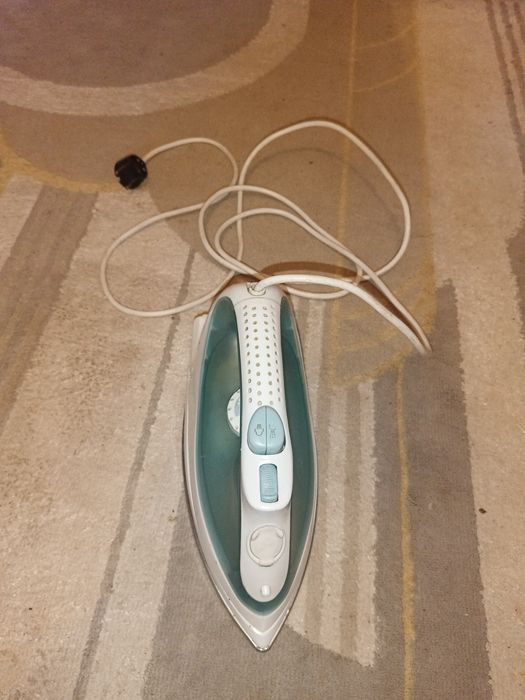 Утюг в хорошем состоянии