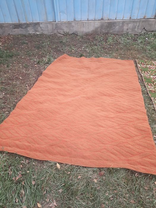 Продам палас размером 2×3 м