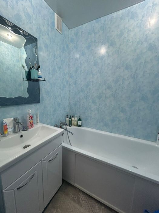 Срочно продается 3-комн. квартира в 4 мкр, торг