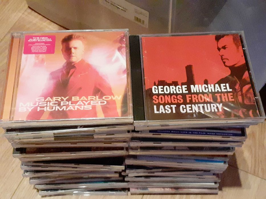 50 броя оригинални дискове (CD) с английска музика