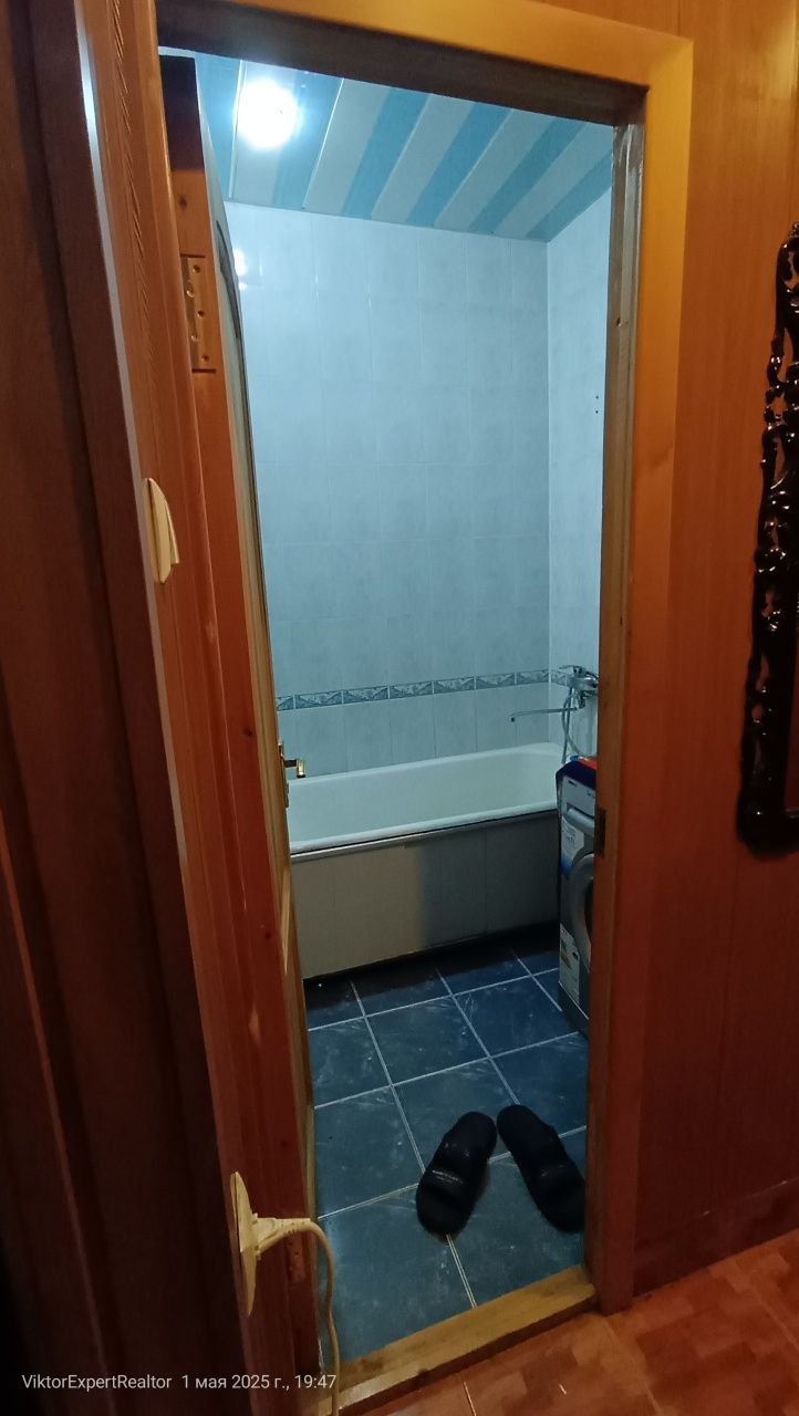 Продаю 3 комнатную квартиру, Юнусабад-11 кв., станция метро Юнусабад