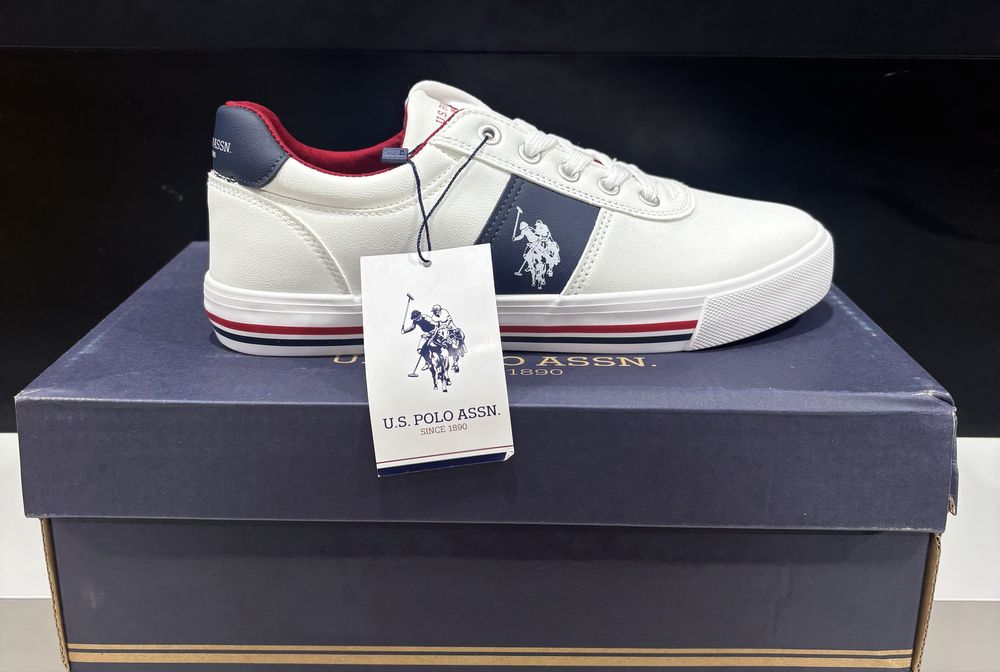 Adidasi U.S Polo noi in cutie