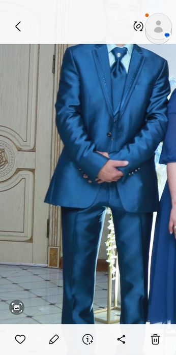 Продам мужской костюм тройка с галстуком