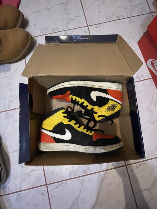 jordan 1 mid rosu galben