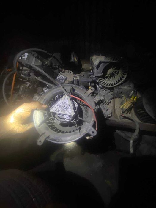 моторчик печки на 210 мерседес