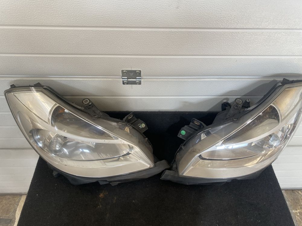 Far stanga far dreapta faruri Renault Clio 3 2006, 2007 , 2008 , 2009,