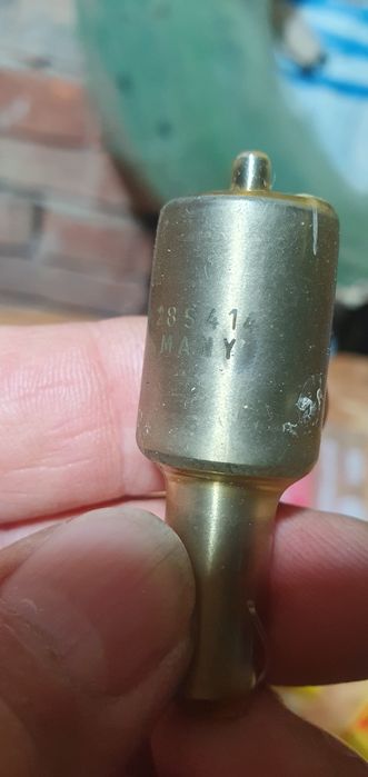 Разпръсквачи за камиони Мерцедес и ФиатBOSCH DELA  28 S 414