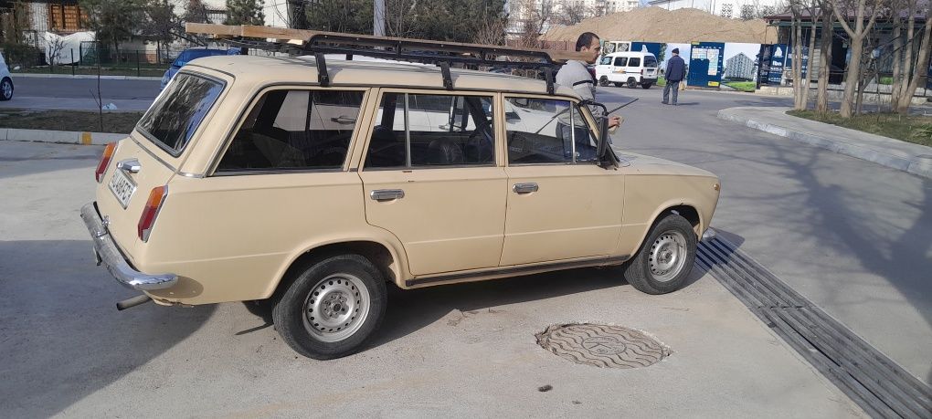 Vaz 21.  Jiguli 02. zo'r holatta
