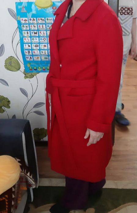 Продаю демисезонное пальто весна,осень