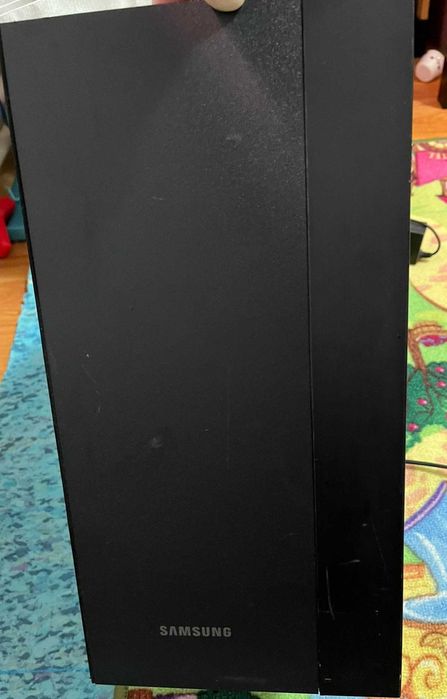 Televizor Samsung curbat si Samsung Soundbar