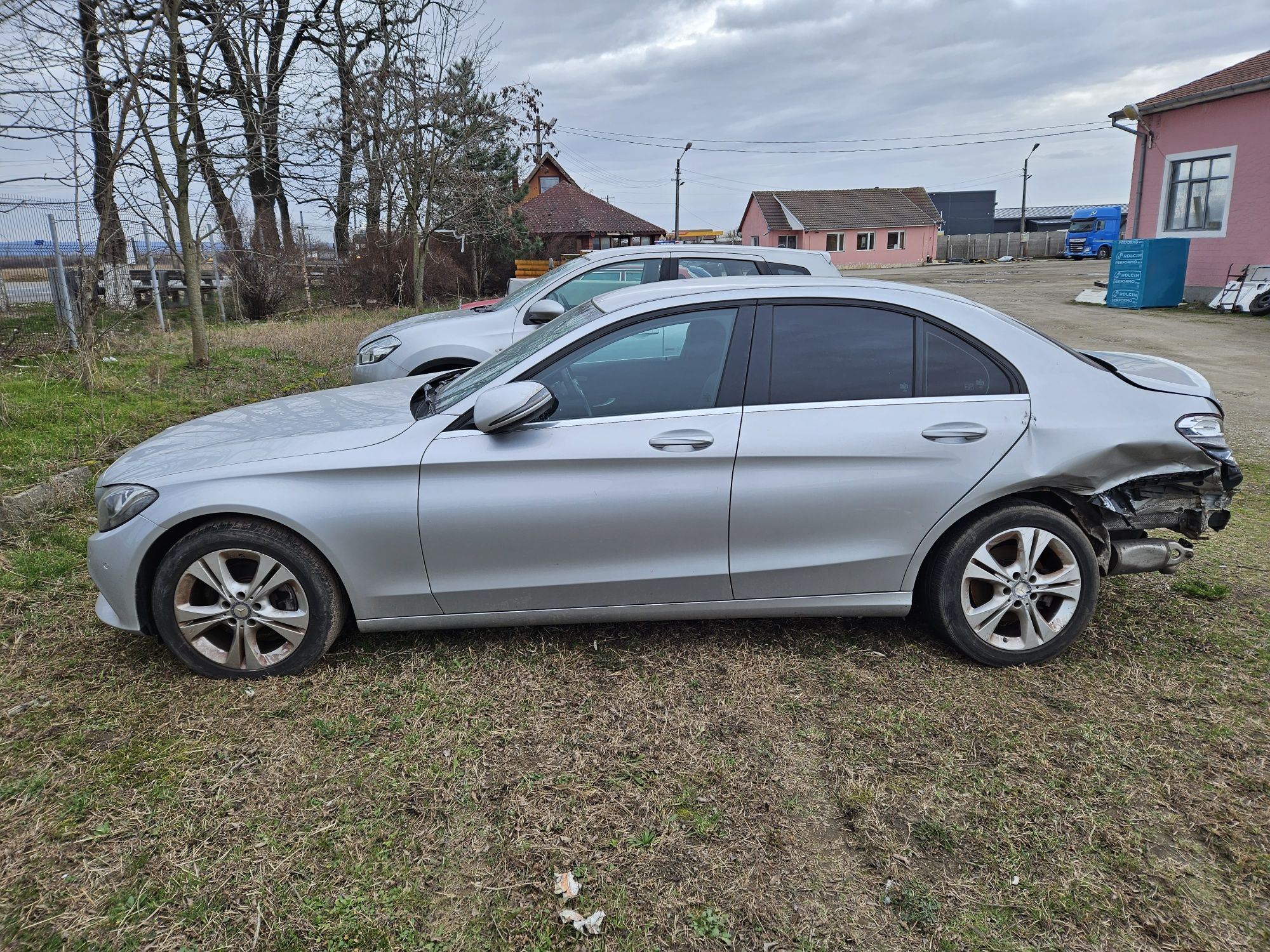 Mercedes c220 170cp automat an 2017 euro 6 vând intreg sau dezmembrez