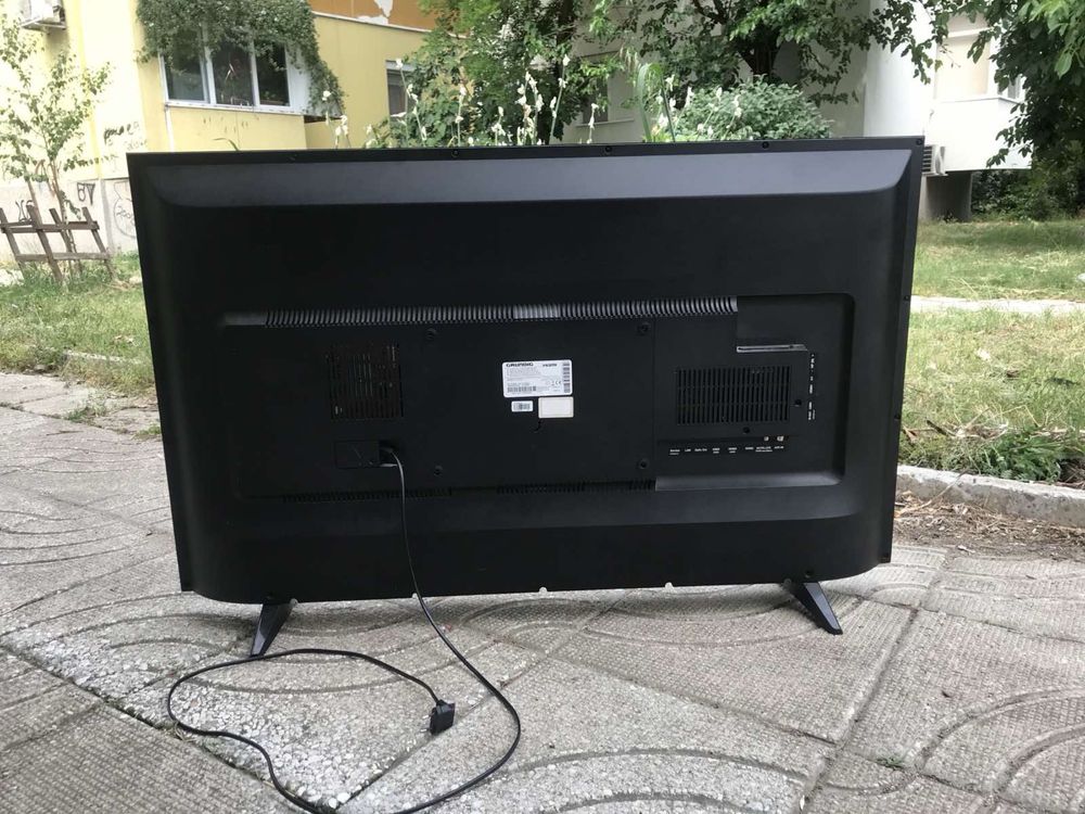 Смарт телевизор Grundig 49 инча