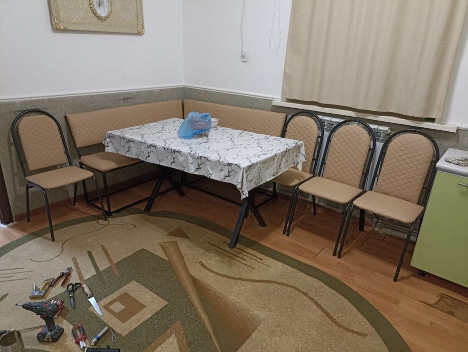 Продам Столы стулья угловая