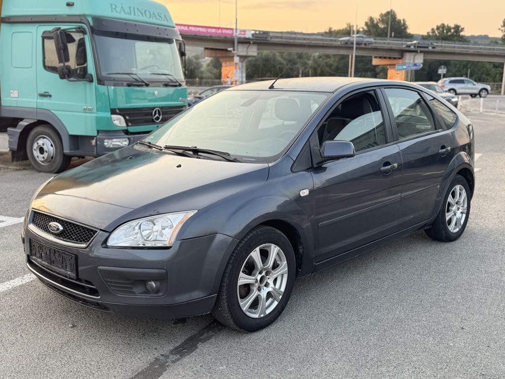 Ford focus mk2 1.6 benzina +gpl